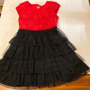 Brand: wonder nation        Size: L/G 10-12       Color:red and black